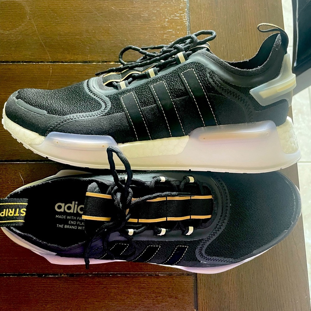 NMD Adidas Black